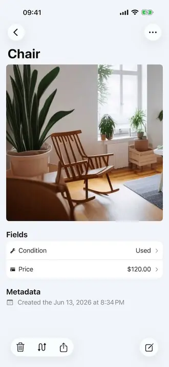 Item detail screen with structured fields in Retinelle